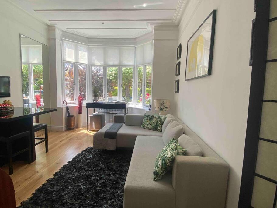 Interior Designed Flat Near Kew Botanical Gardens Apartment London Exterior photo